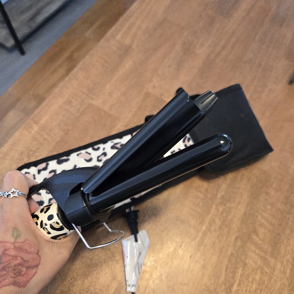Catwalk Beachwaver 3B Waver With Storage Pouch - Picture 6 of 11